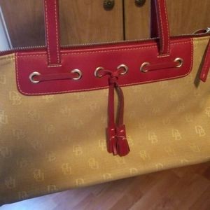 Dooney & Bourke